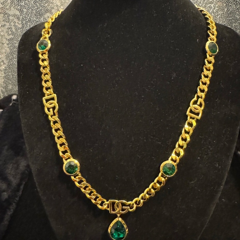 Dolce & Gabanna DG chain necklace Elegant Gold and Green Crystal Drop logo D&G